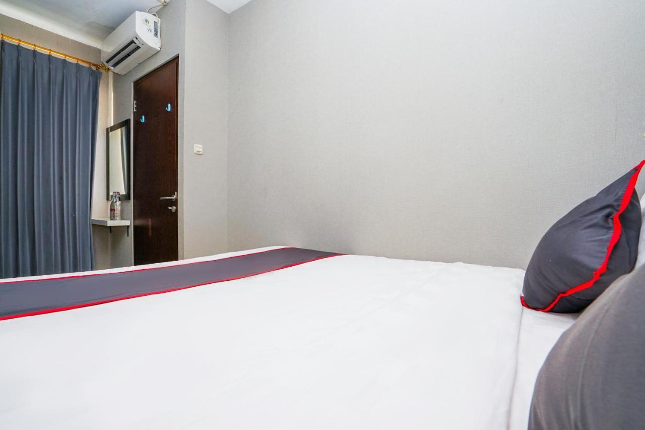 Hotel Collection O 29 Twin Tower Surabaya Esterno foto