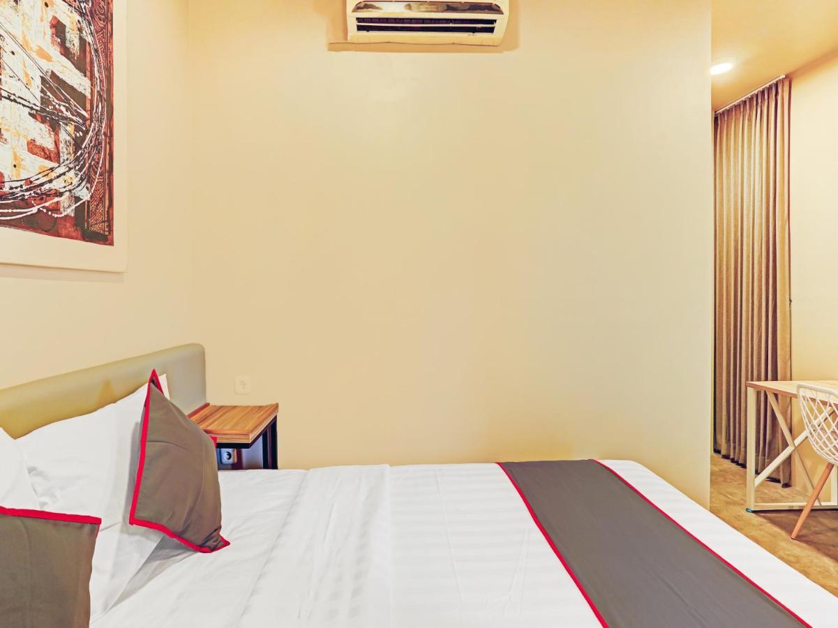 Hotel Collection O 29 Twin Tower Surabaya Esterno foto