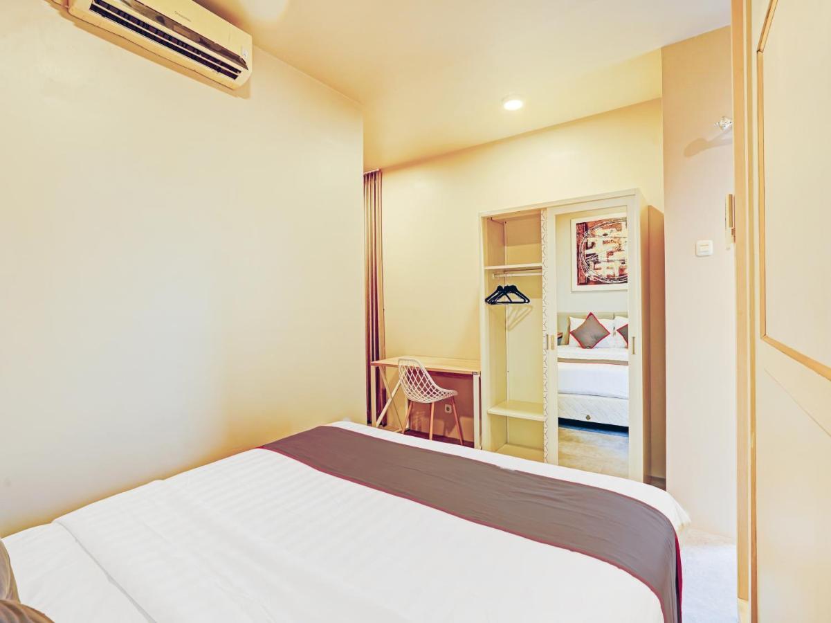 Hotel Collection O 29 Twin Tower Surabaya Esterno foto